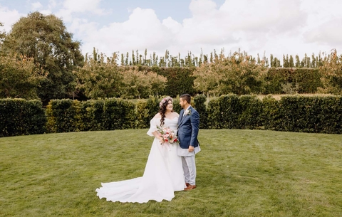 Idyllic Outdoor Wedding in Auckland