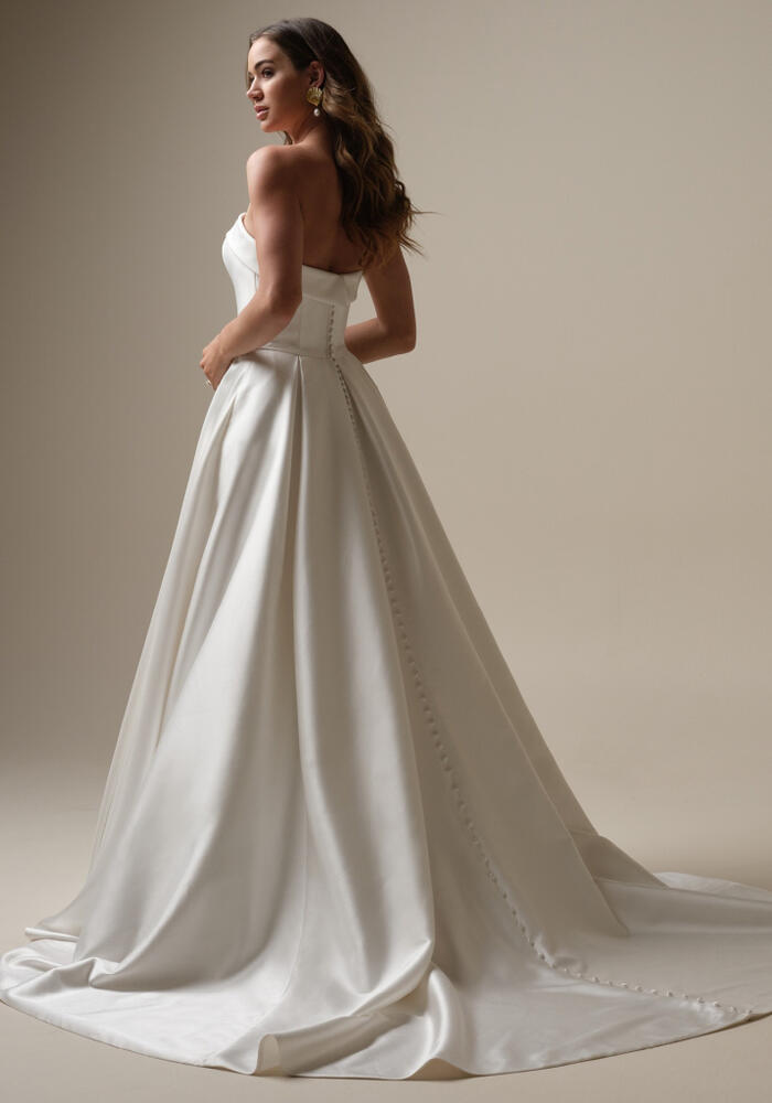 Rebecca Ingram Elizabeth Marie Wedding Dress