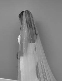 Scattered Pearls 120"