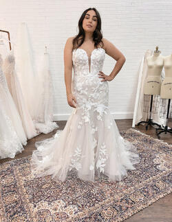 Rebecca Ingram Hattie AB16+