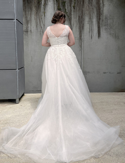 Forget Me Knot Pieter | Wedding Dress New Zealand