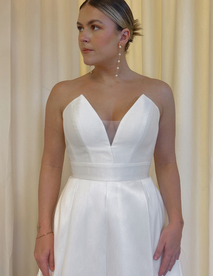 Forget Me Knot Prague | Wedding Dress New Zealand