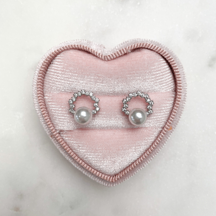 Diamante circle and pearl