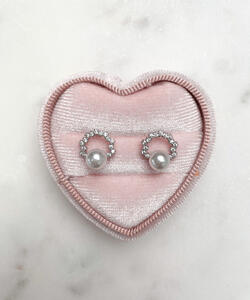 Diamante circle and pearl