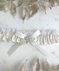 Luxe satin garter