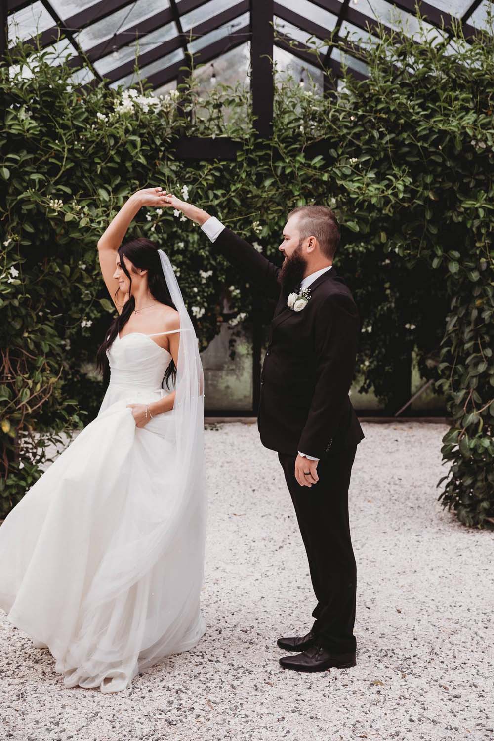 Dreamy Glasshouse Wedding at Black Walnut