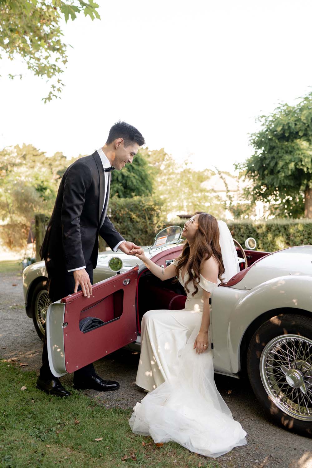 Elegant Outdoor Wedding at Hedges Estate