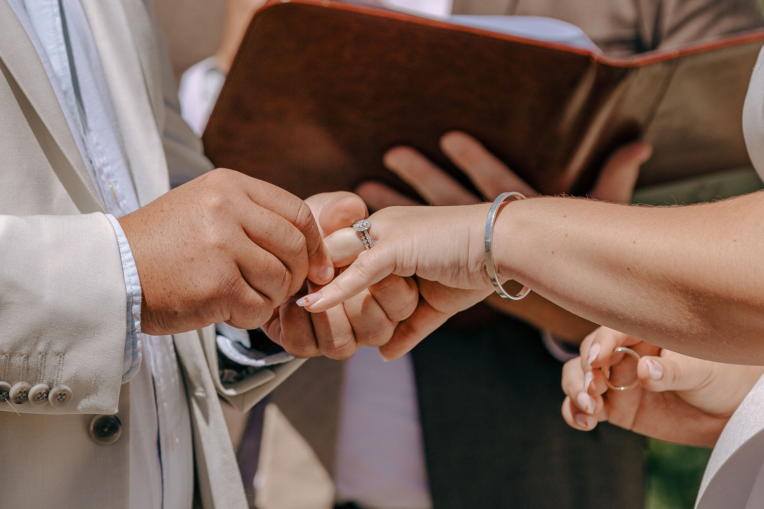 Sunny Summer Country Wedding at Brackenridge