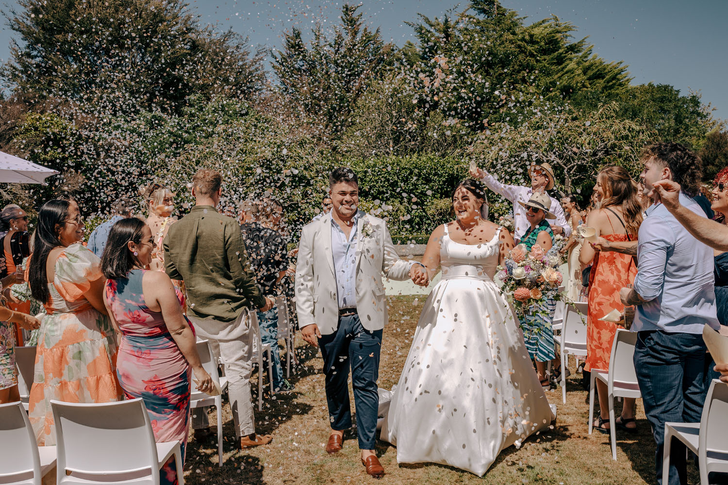 Sunny Summer Country Wedding at Brackenridge