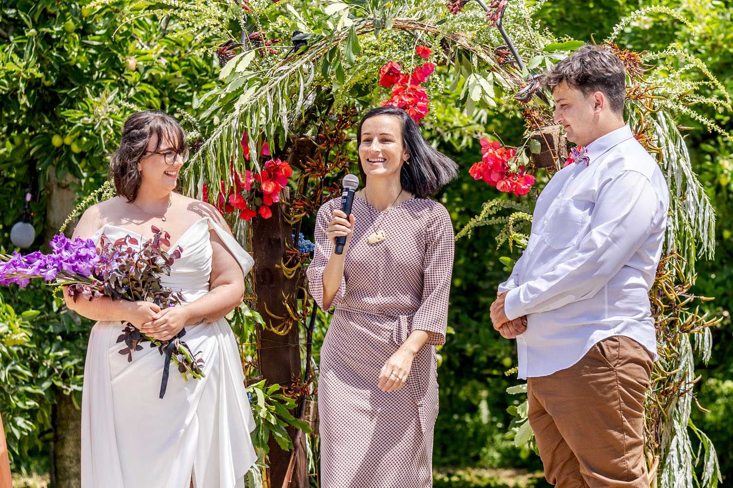 Vibrant Orchard Wedding at Molewood Orchard