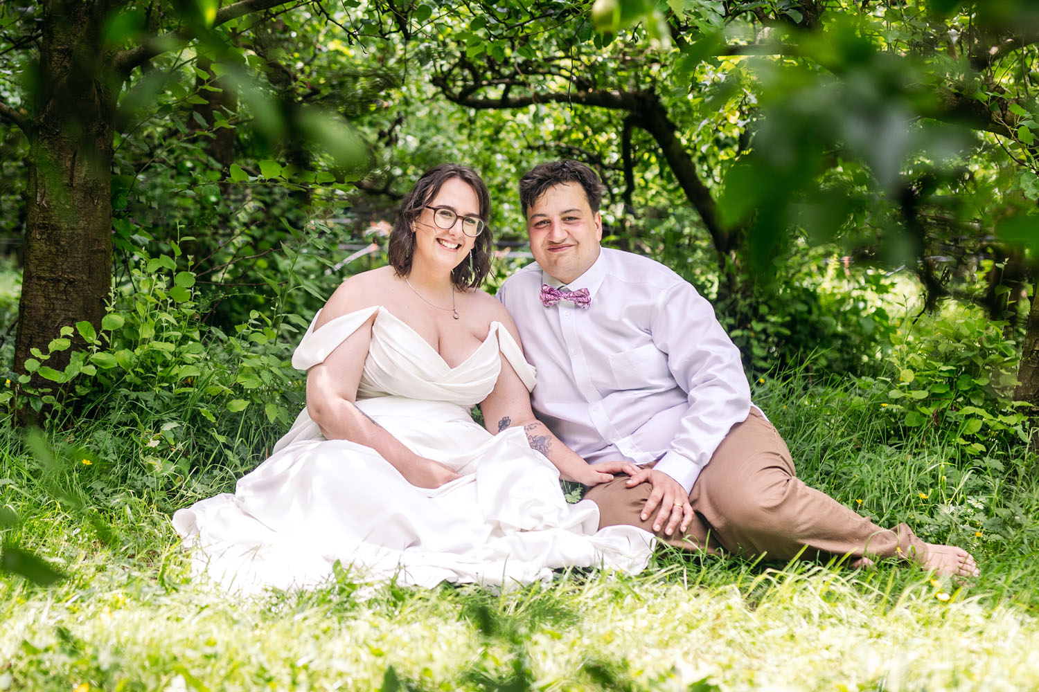 Vibrant Orchard Wedding at Molewood Orchard