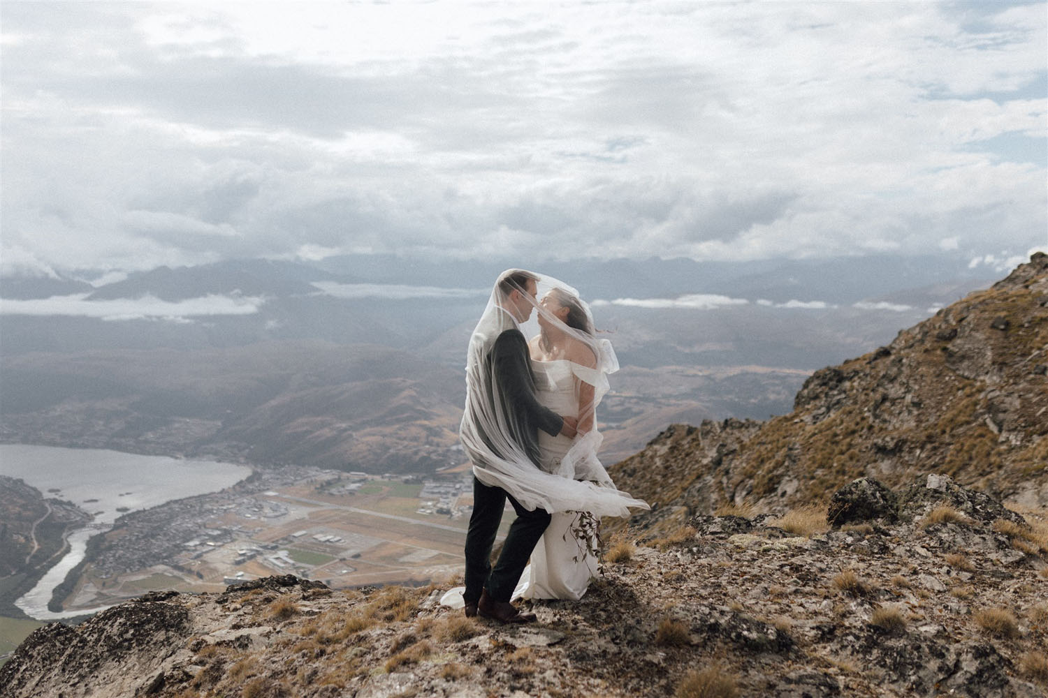 Timeless Queenstown Mountain Wedding
