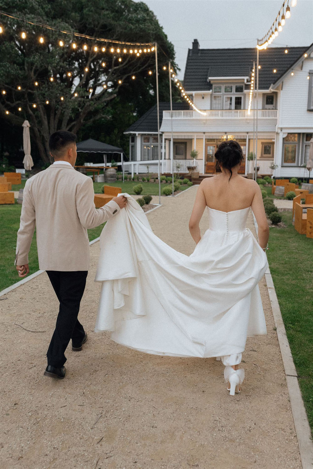 Dreamy Summer Park Wedding at Tatum