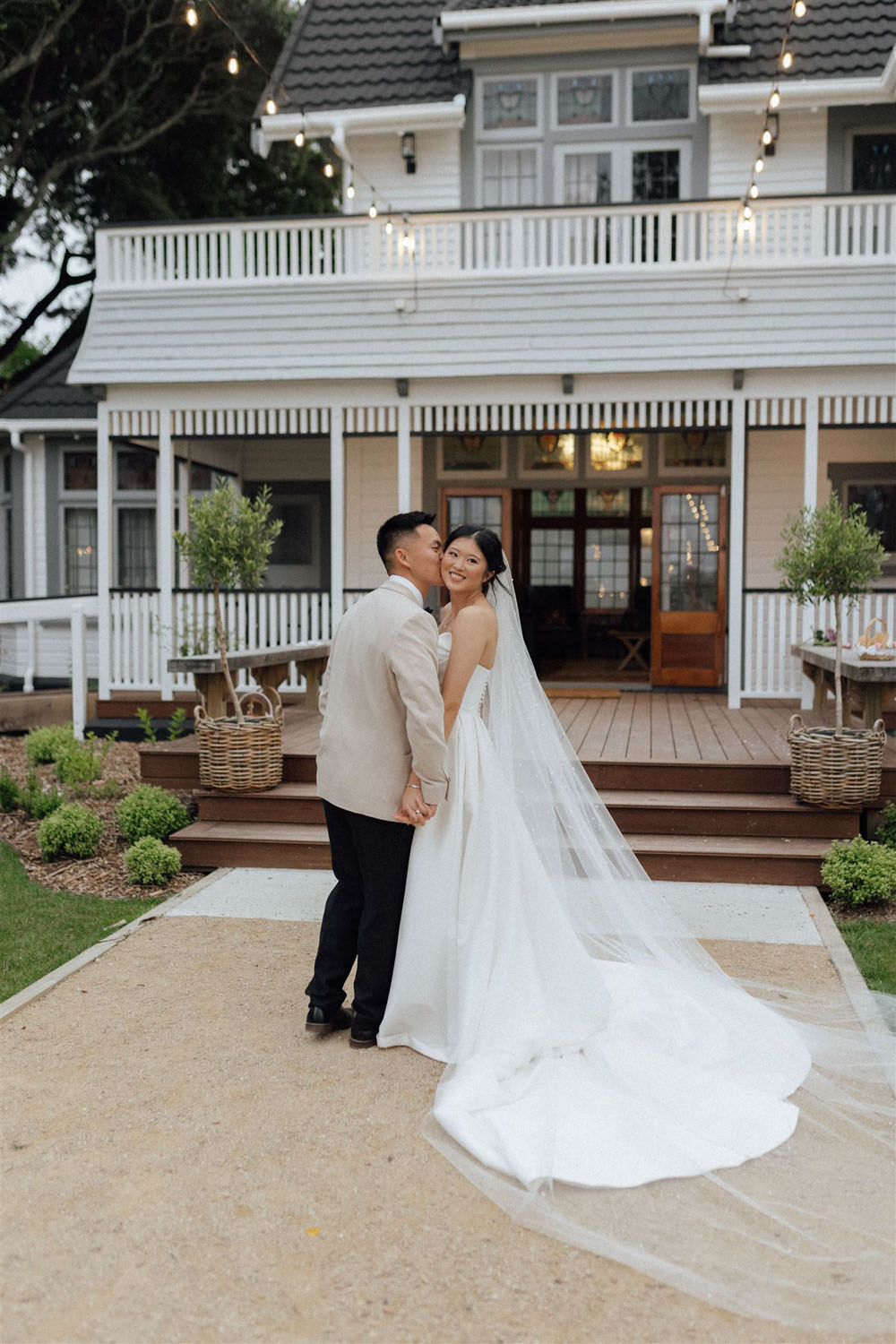 Dreamy Summer Park Wedding at Tatum