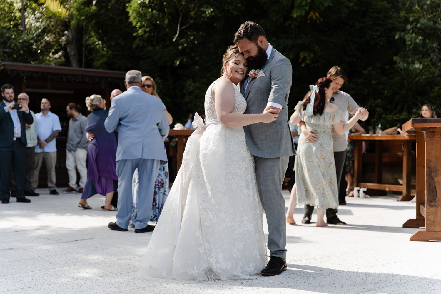 Lovely Estate Wedding at Bridgewater Estate