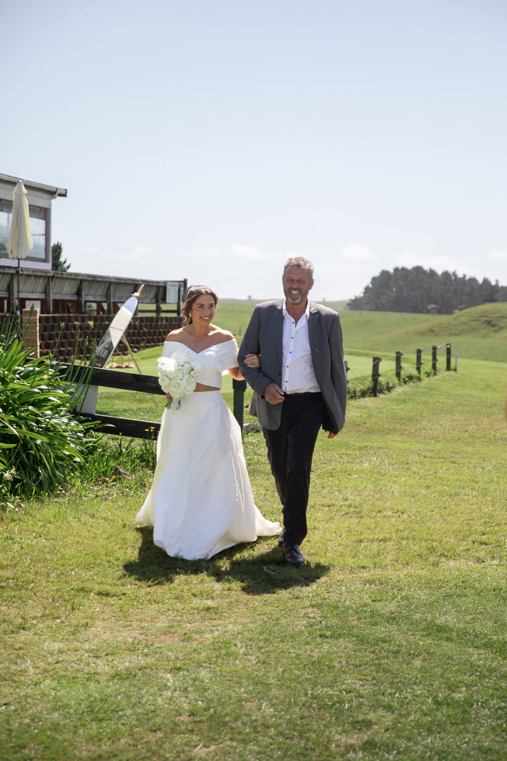 Fun and Cheerful Golf Club Wedding in Raglan