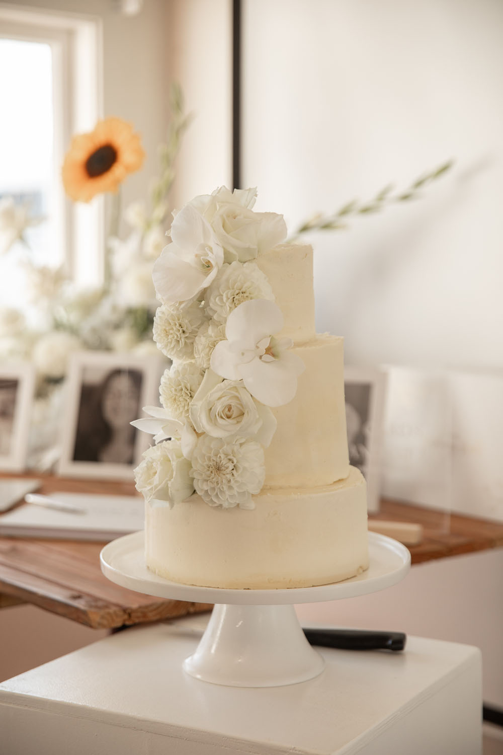 Fun and Cheerful Golf Club Wedding in Raglan