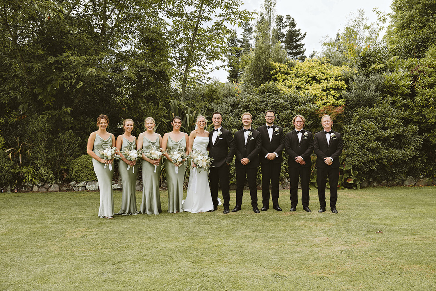 Beautiful Lodge Wedding at Broadlands Lodge