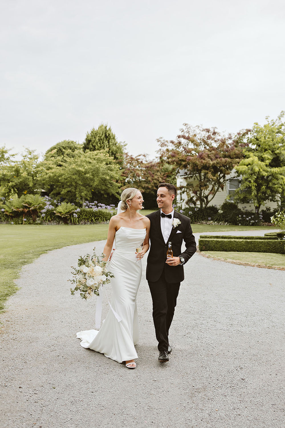 Beautiful Lodge Wedding at Broadlands Lodge