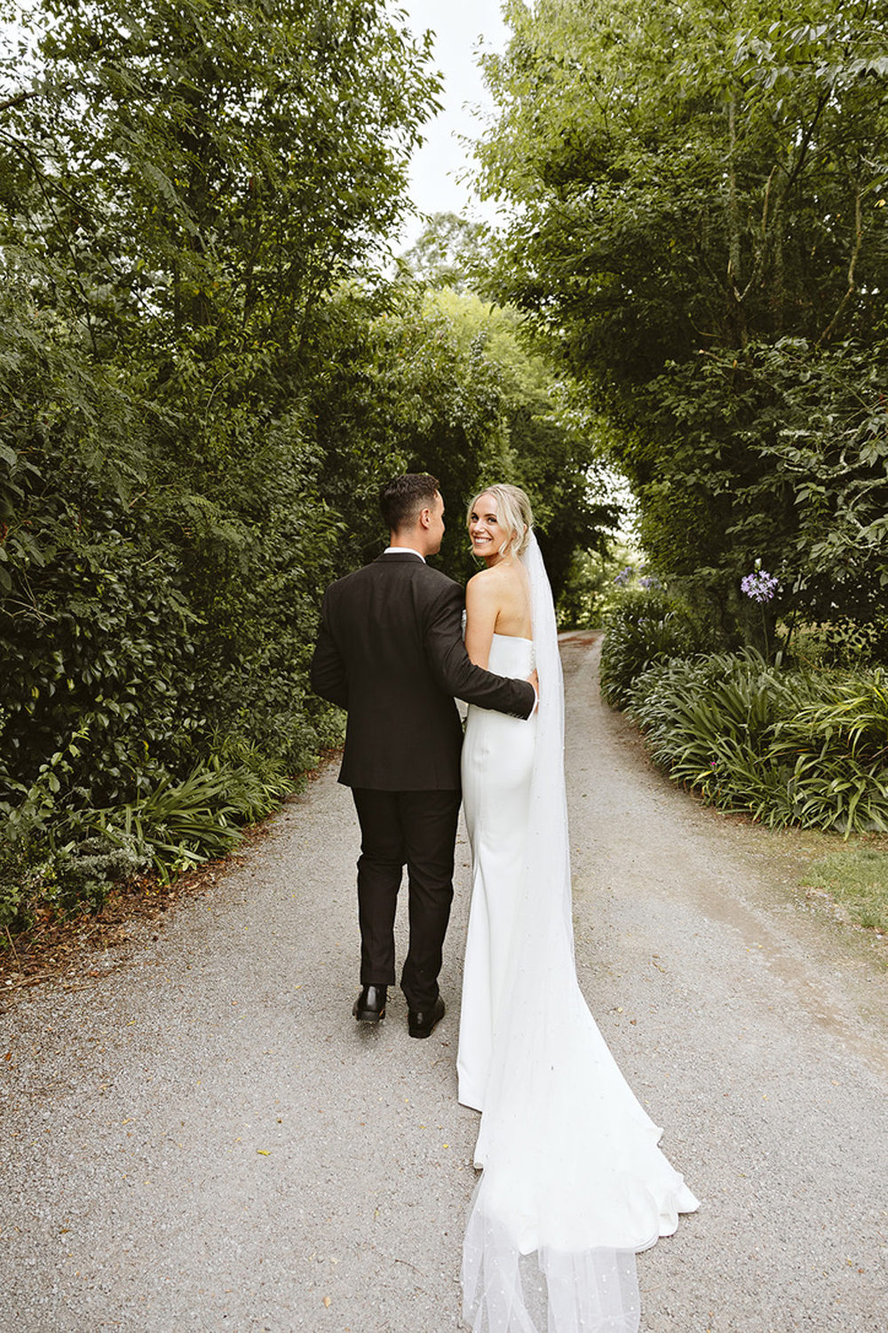 Beautiful Lodge Wedding at Broadlands Lodge