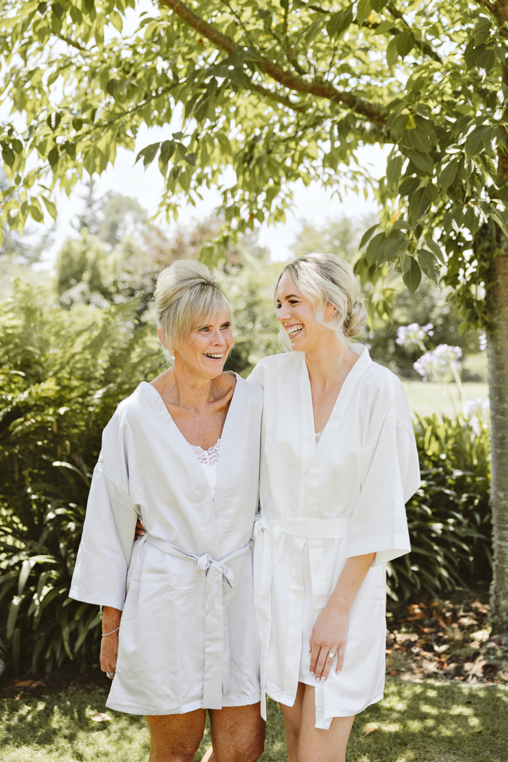 Beautiful Lodge Wedding at Broadlands Lodge