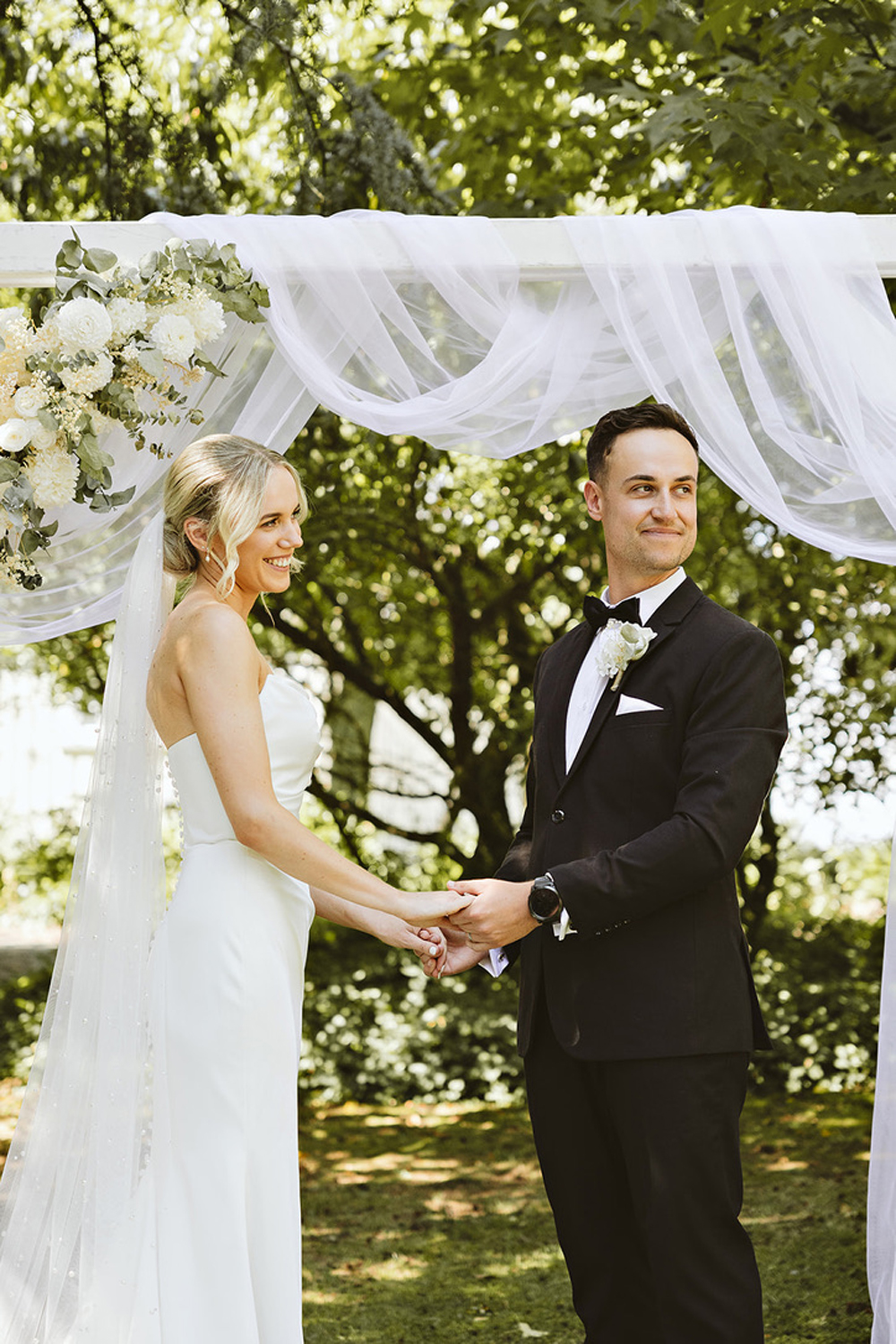 Beautiful Lodge Wedding at Broadlands Lodge