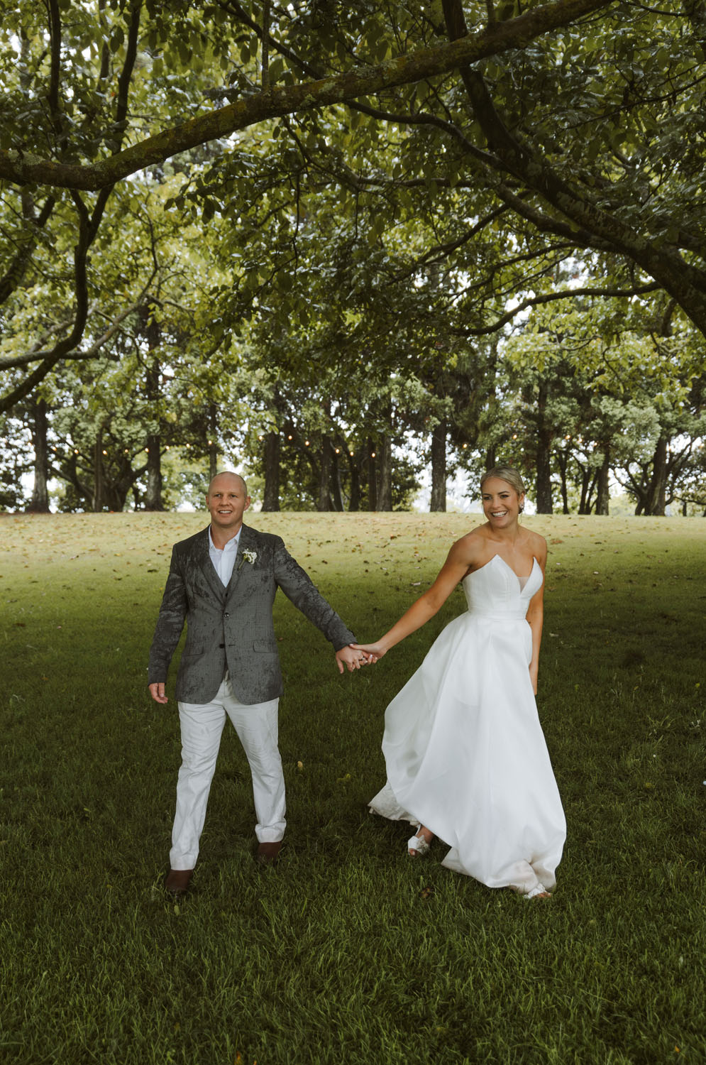 Fun Estate Wedding in Tauranga