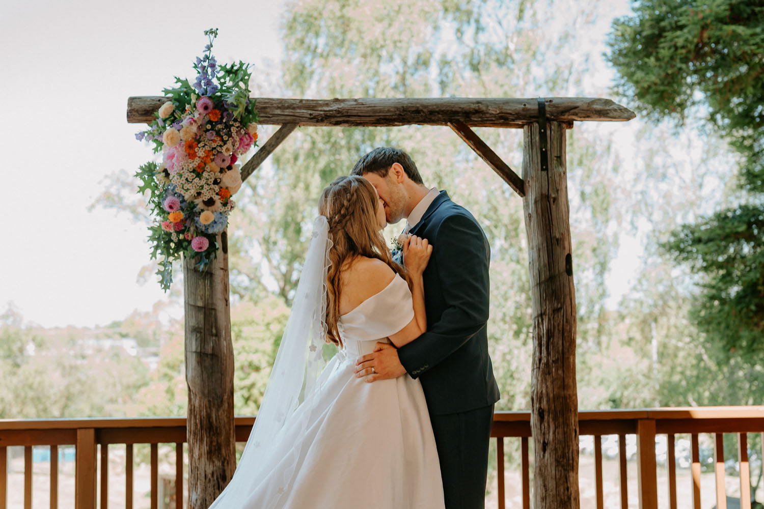 Dreamy Outdoor Wedding in Ngāruawāhia