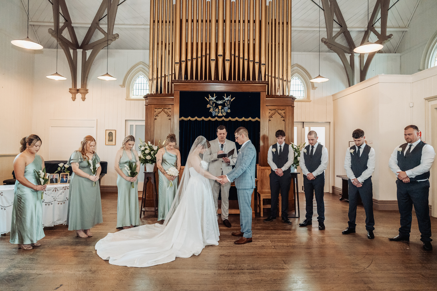 A Classic and Joyful Wedding in Auckland