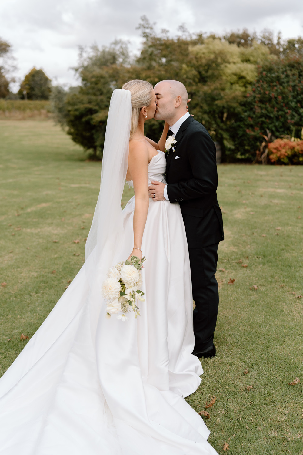 An Elegant Outdoor Wedding at The Hunting Lodge